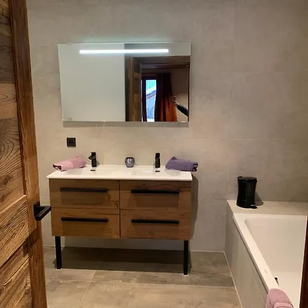 Apartment Le Cheval Blanc, Aux Pieds, Jacuzzi *